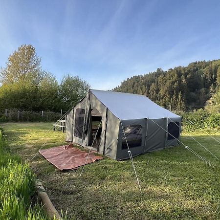 Glamping Tent On The River Klamath Exterior photo