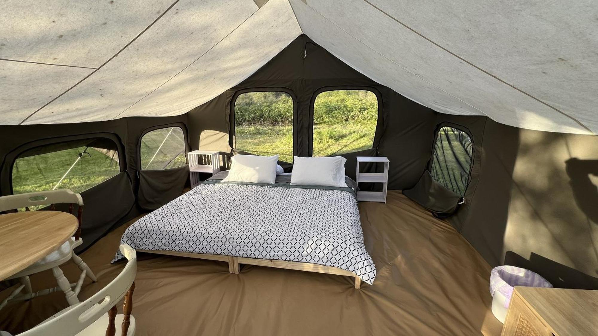 Glamping Tent On The River Klamath Exterior photo